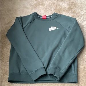 Small Nike Crew Neck